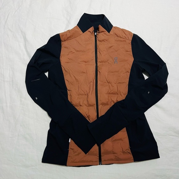 On women’s climate jacket. Size small, hardly worn - Picture 1 of 3